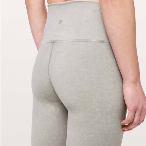 🍋🚫SOLD🚫Lululemon WU Snow Washed 28”🍋 - Picture 4 of 7